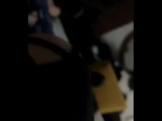 Thumbnail: Coroa encontra um jovem nas ruas e leva para o motel