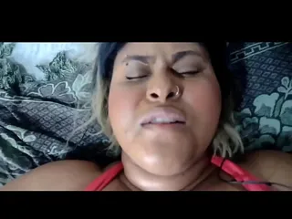 Thumbnail: Madrasta safada chupando e fudendo o enteado escondido