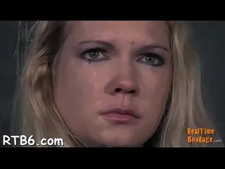 Thumbnail: Mulher feita para o oral intenso e a língua afiada