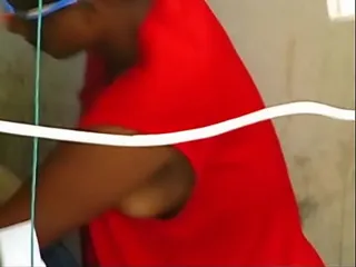 Thumbnail: Mulher traída flagra marido fodendo vizinha gostosa