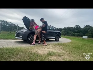 Thumbnail: Trepada rápida com o motoqueiro na rua
